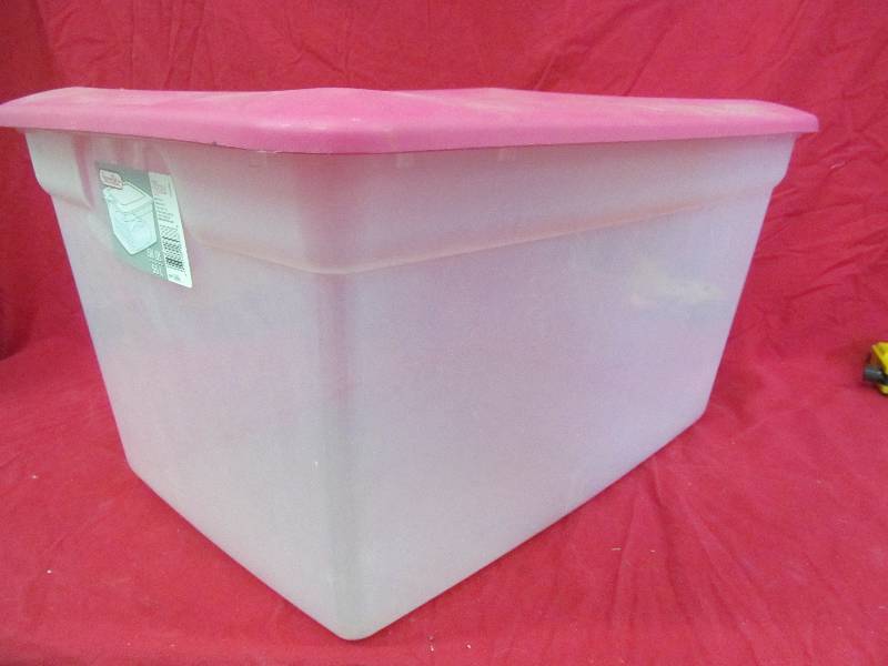 lot 267 image: Sterilite Container