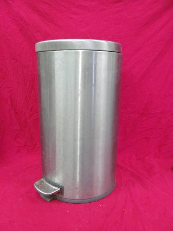lot 270 image: Waste Bin