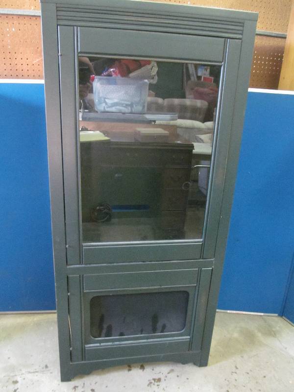 lot 287 image: Stereo Cabinet