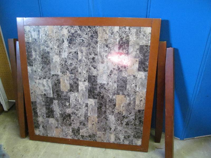 lot 288 image: Table