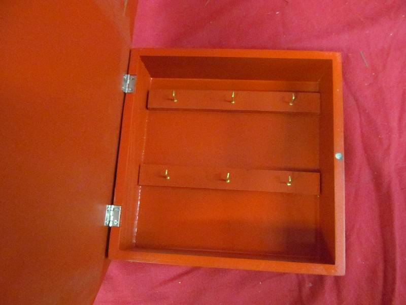 lot 312 image: Coca Cola Key Box
