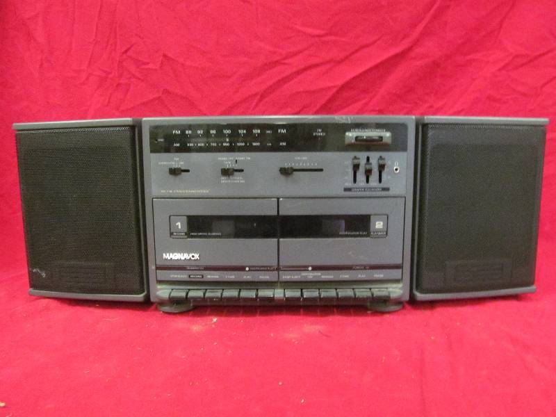 lot 322 image: Stereo