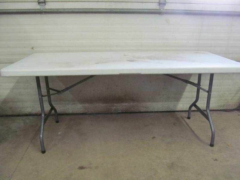 lot 337 image: Table