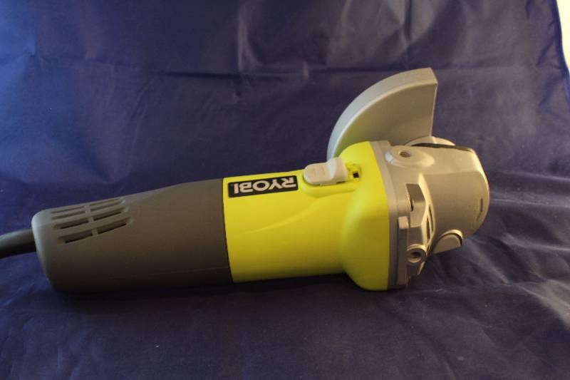 Ryobi 4-12 Barrel Grip Angle Grinder (L51-326)