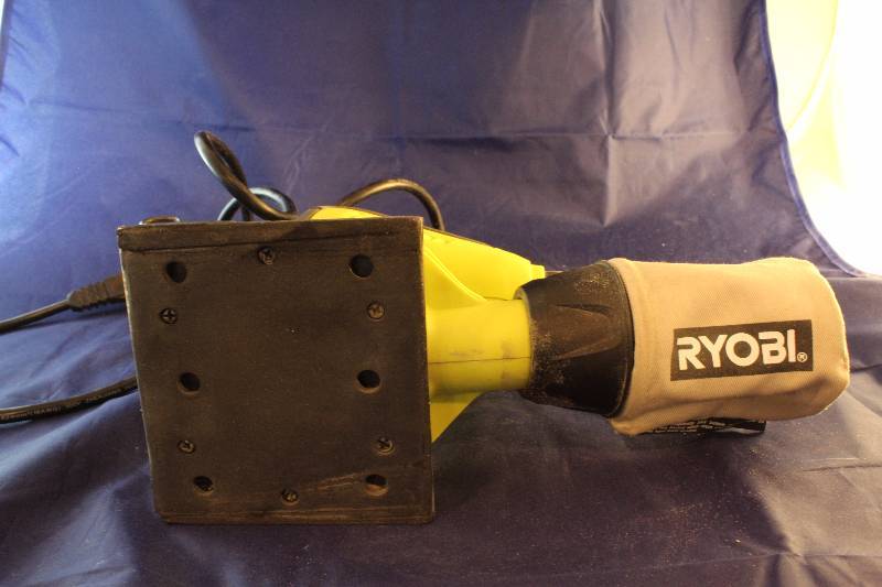 Ryobi 14 Sheet Finish Sander Kit (L51-311)