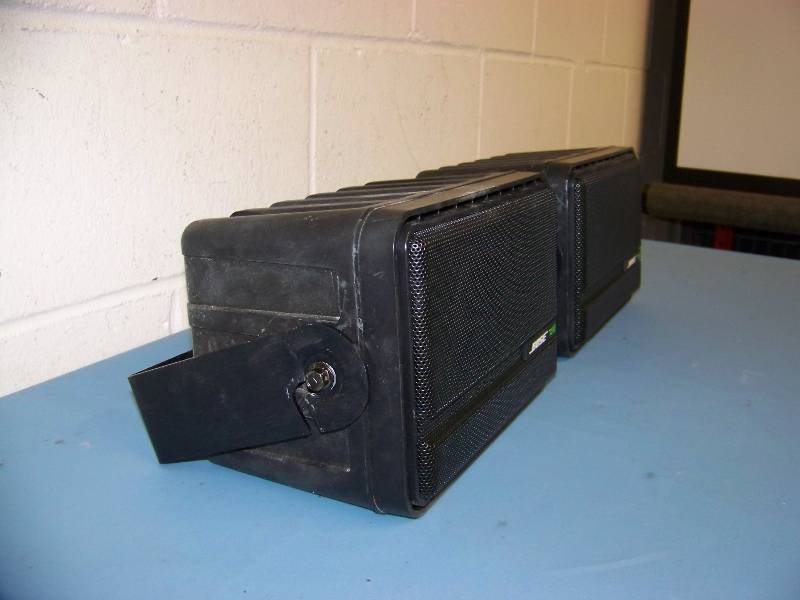 lot 44 image: (Pair) Bose, Indoor  Outdoor Speakers with Mounting Brackets