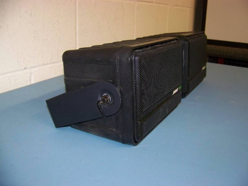 lot 45 image: (Pair) Bose, Indoor  Outdoor Speakers with Mounting Brackets