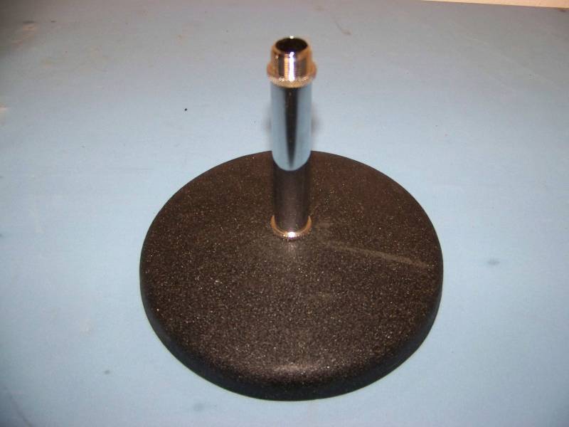 lot 96 image: (2) short, Tabletop Microphone  Mic Stands  Bases and (1) tall, ProLine Microphone Stand  Base with Gooseneck extension