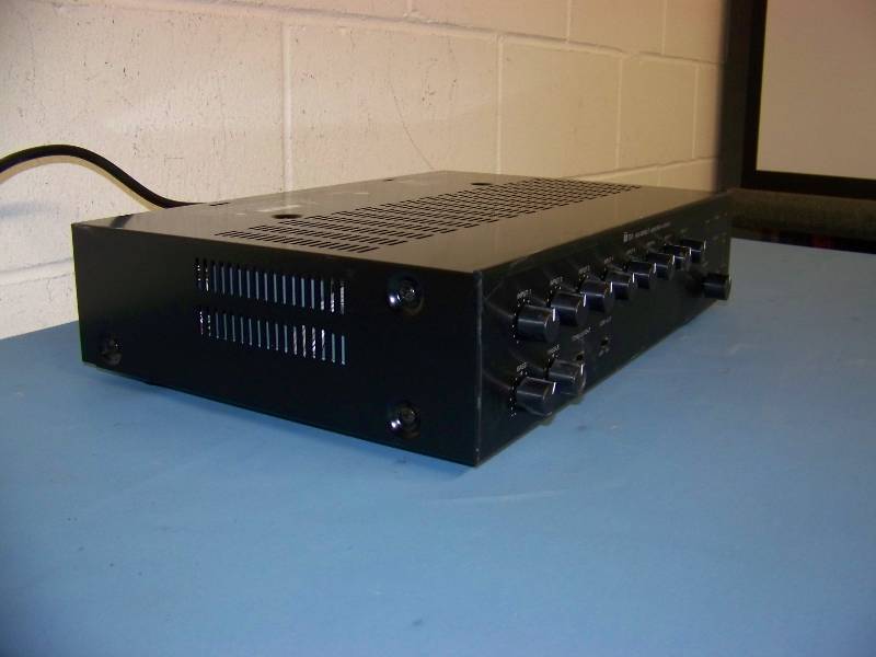 lot 66 image: TOA, 900 Series II, 8 Channel Mixer  Power Amplifier  Amp