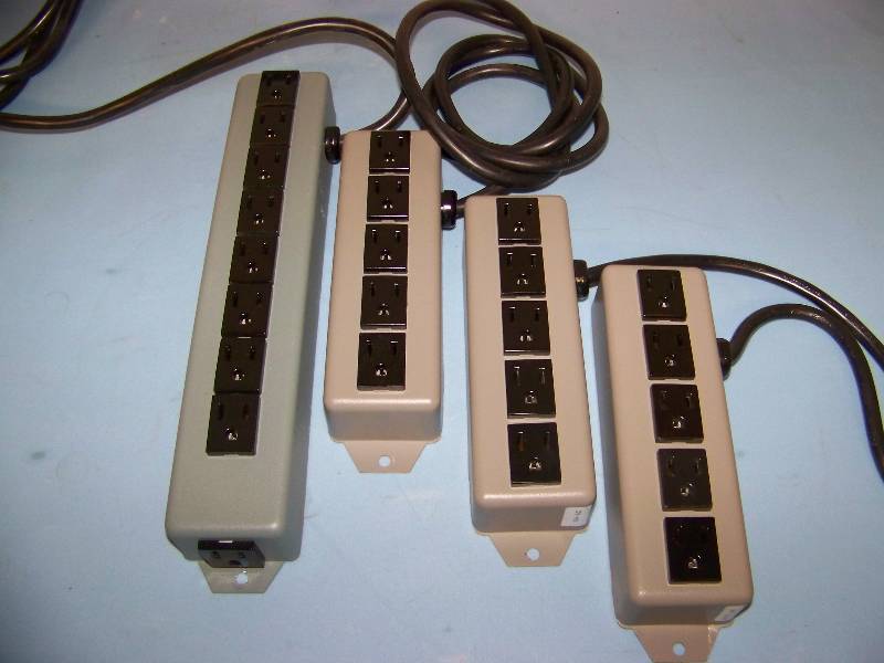lot 46 image: (5) Rack Mountable Power Strips