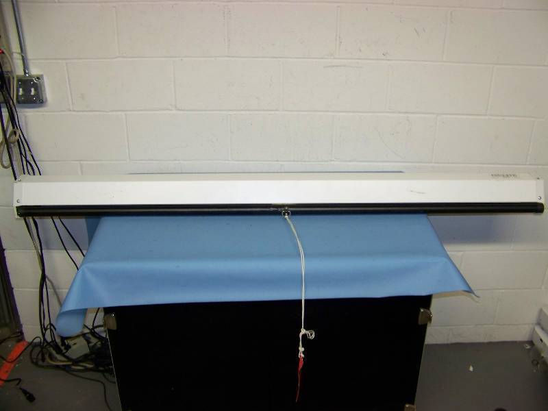 lot 32 image: Da-Lite, CeilingWall Mount, Pull Down (Manual) Projection  Movie Screen