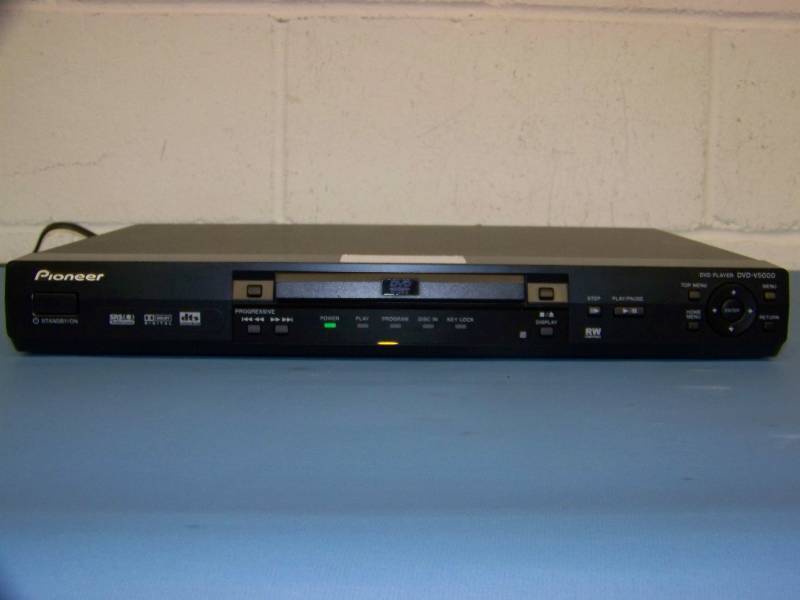 lot 54 image: Pioneer, DVD Player with Remote Control
