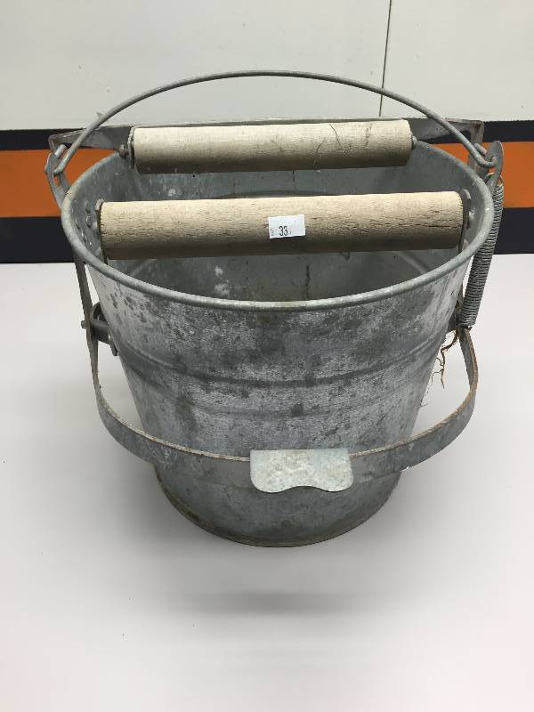 VINTAGE MOP BUCKET