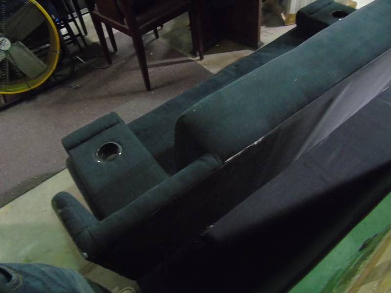 lot 19 image: Click-Clack style futonsofa - Black
