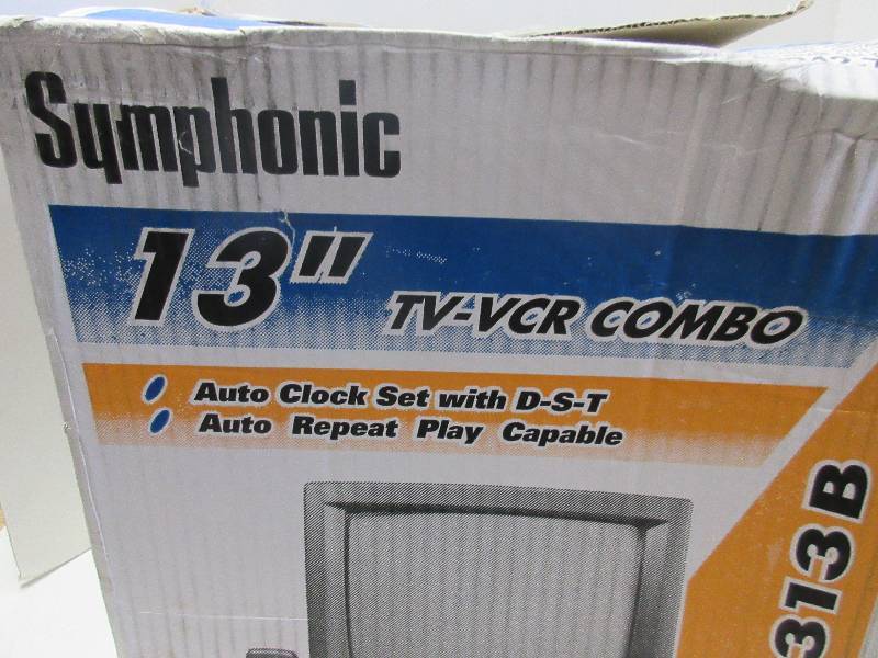 13 TV  VCR Combo New in Box