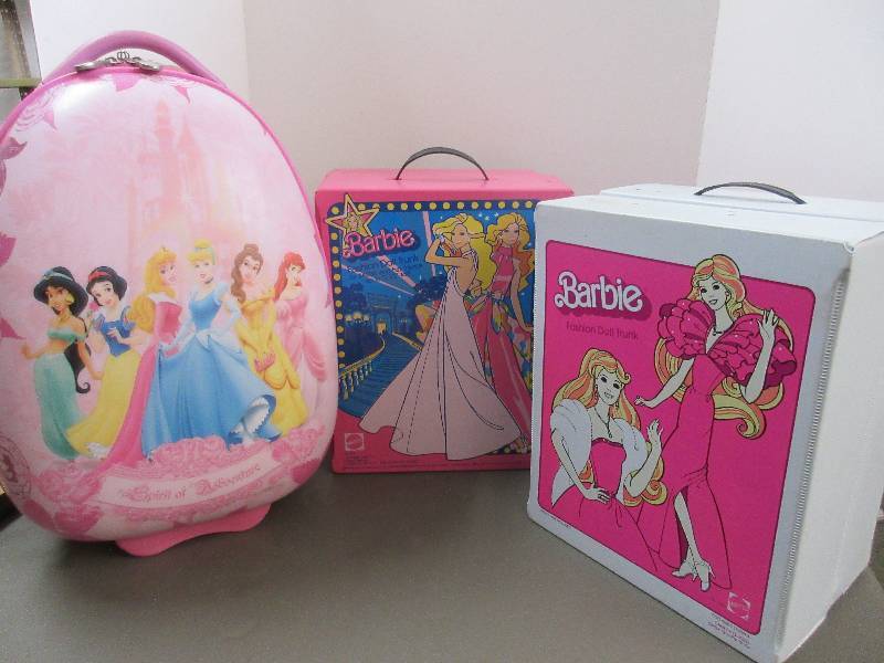 Barbie Suitcase & Doll Case & Dolls