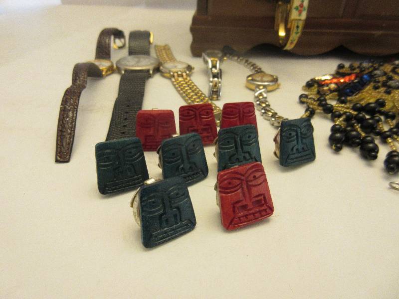 Jewlery and Jewelry Boxes