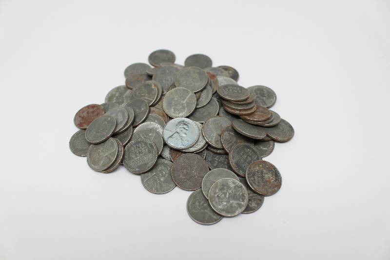 Lot of (100) 1943 Steel Pennies
