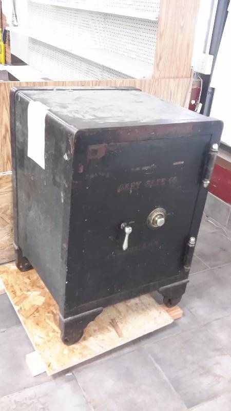 Old Fashion SAFE.  GARY  SAFE CO..LOCKED.. YOU MUST OPEN. On steel Wheels.. Very heavy.. Bring your own loading help.