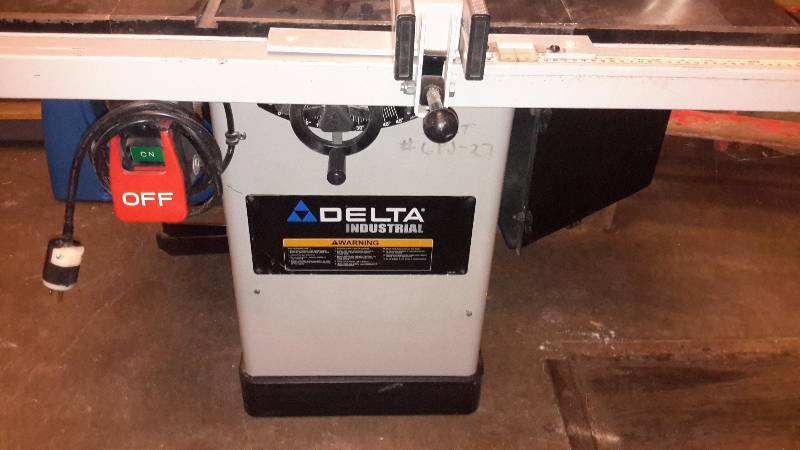 DELTA Industrial Table Saw.