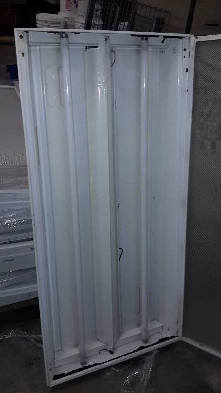 6, T8 Fluorescent light fixtures