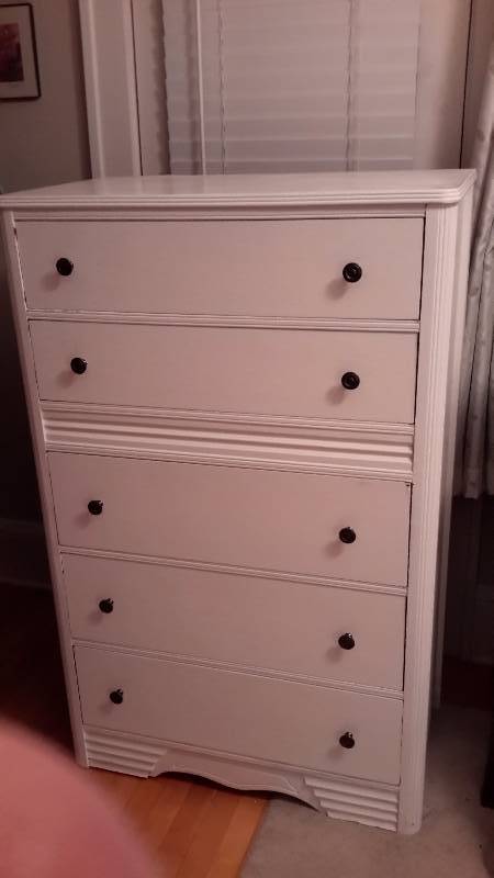 Chittenden and Eastman 5 drawer dresser