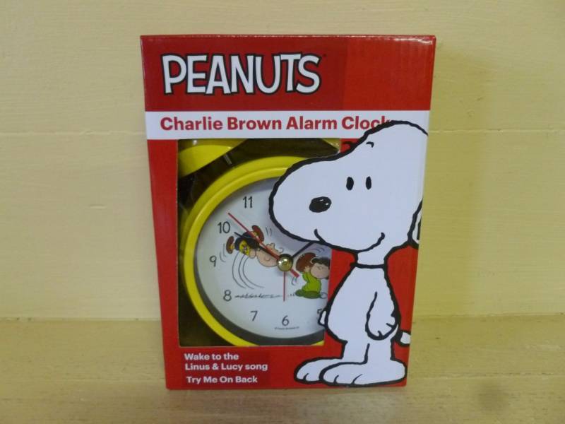 lot 8 image: Peanuts Alarm Clock