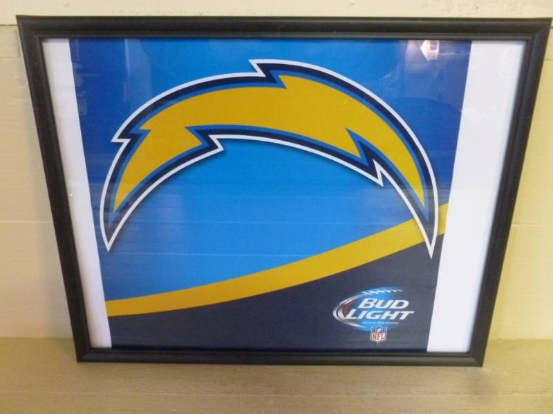 lot 12 image: Bud Light - NFL Picture