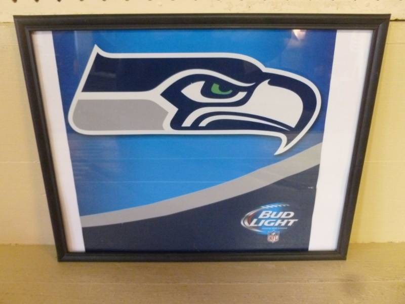lot 28 image: Bud Light - NFL Picture