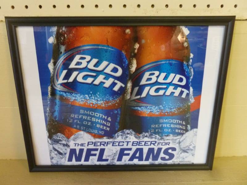 lot 30 image: Bud Light - NFL Picture