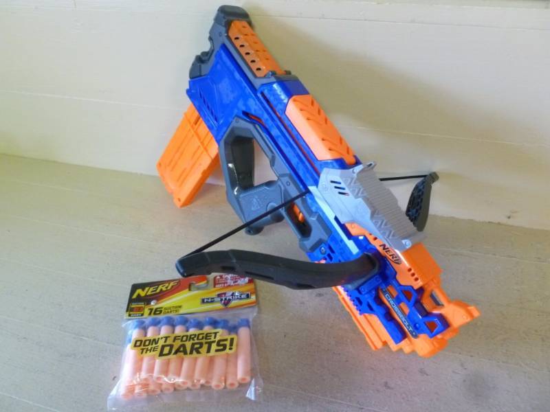 lot 47 image: Nerf Gun