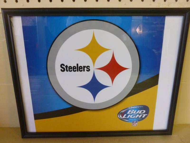 lot 76 image: Bud Light - NFL Picture