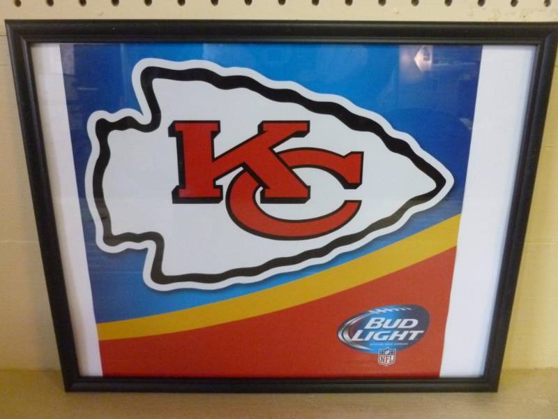 lot 77 image: Bud Light - NFL Picture