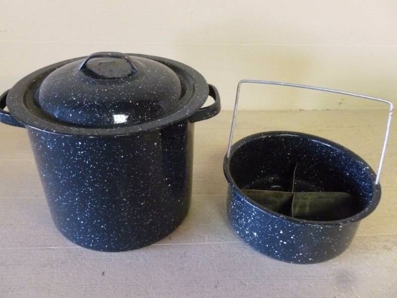 lot 80 image: Cold Pack Kettle