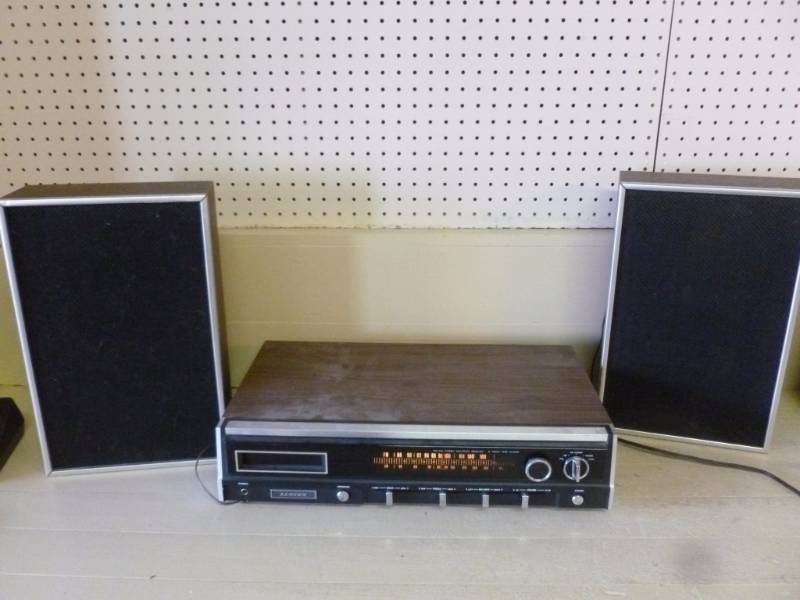 lot 93 image: Vintage Stereo