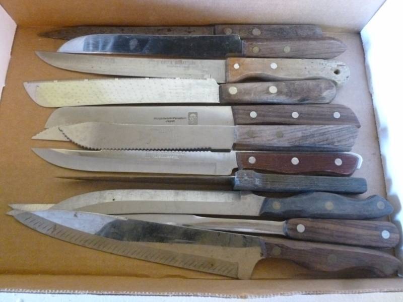 lot 116 image: Knives