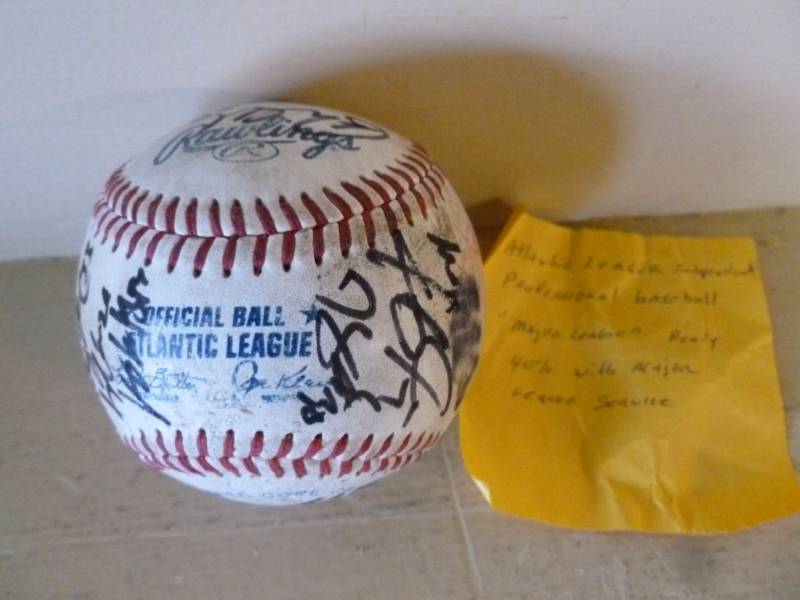 lot 121 image: Autographed Baseball