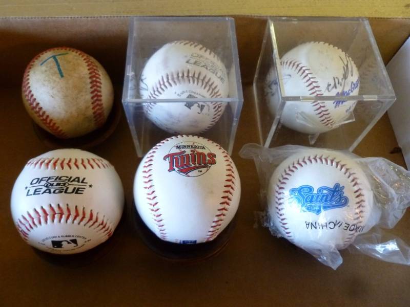 lot 124 image: Autographed Baseball