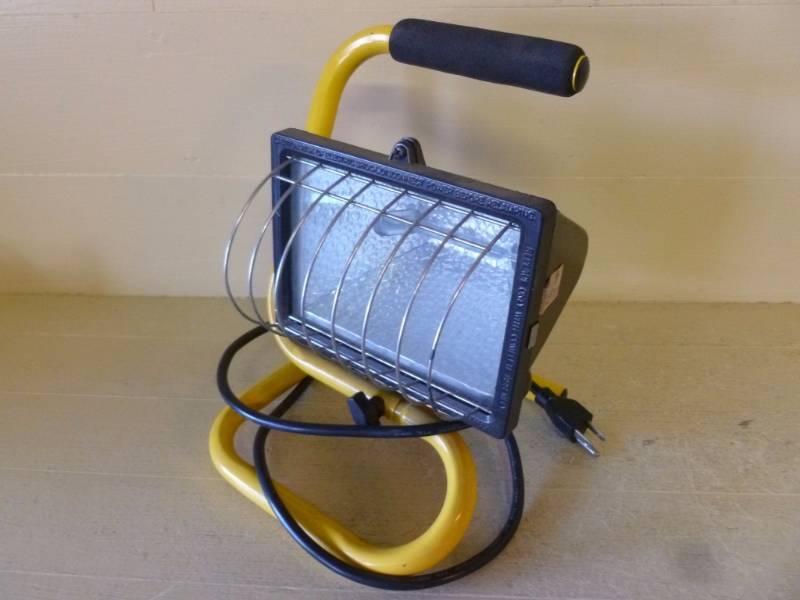 lot 139 image: Shop Light