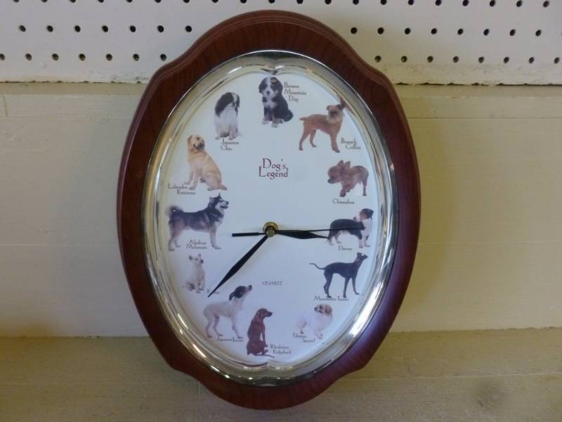 lot 153 image: Dog Clock