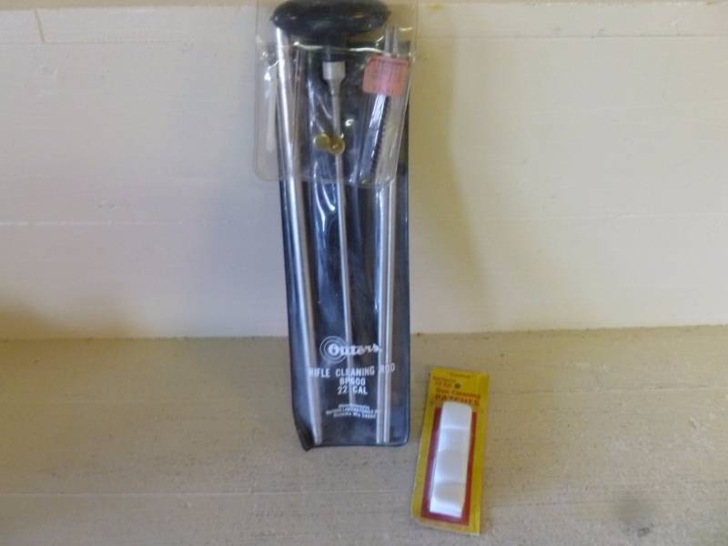 lot 156 image: Gun Cleaning Kit