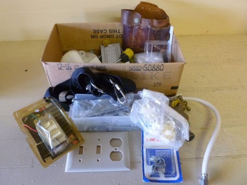 lot 161 image: Handyman Items