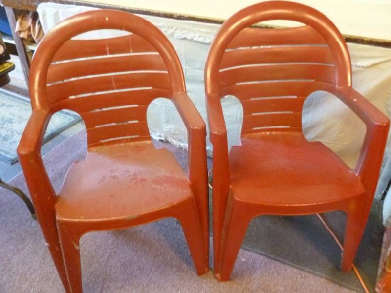 lot 175 image: Patio Chairs