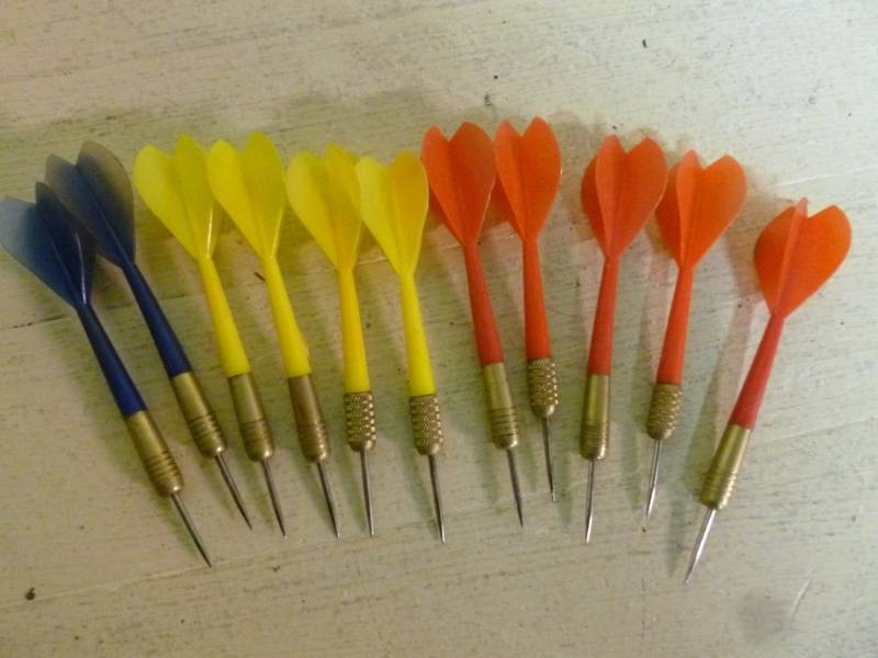 lot 206 image: Darts