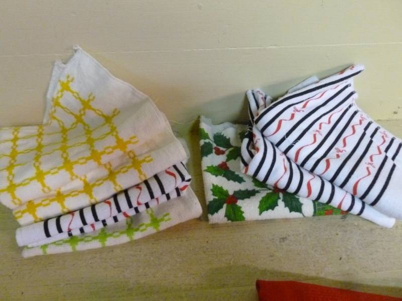 lot 208 image: Dish Towels