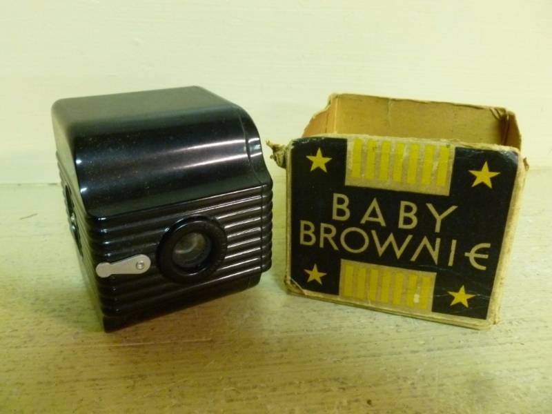 lot 261 image: Vintage Camera