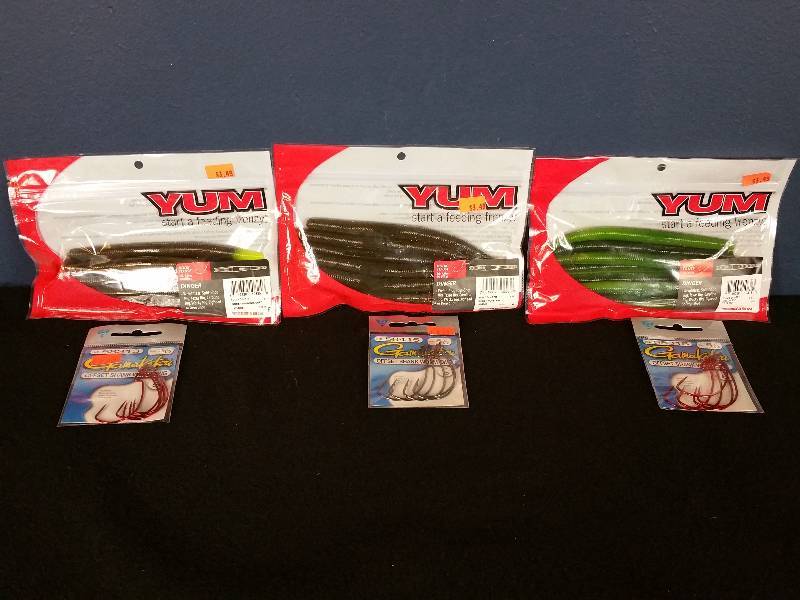 lot 143 image: Assorted Gamakatsu Hooks & Assorted Yum Bait