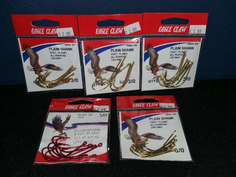 lot 299 image: Eagle Claw 30 Hooks