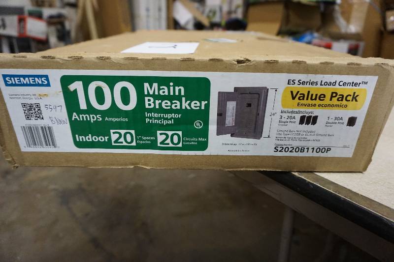 lot 2 image: Siemens Model 583842 ES Series 100 Amp 20-Space 20-Circuit Main Breaker Load Center