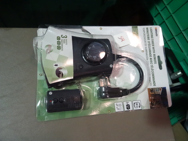 NEW Woods outdoor lighting timer with Remote and 3 outlets